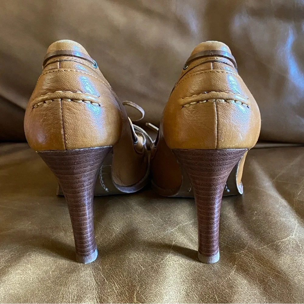Michael Kors Leather 3.3” Heels Shoes Size 7.5